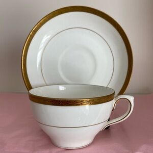 Royal Crown Chelsea China Bone China Teacup and Saucer in Cream with Gold Rims